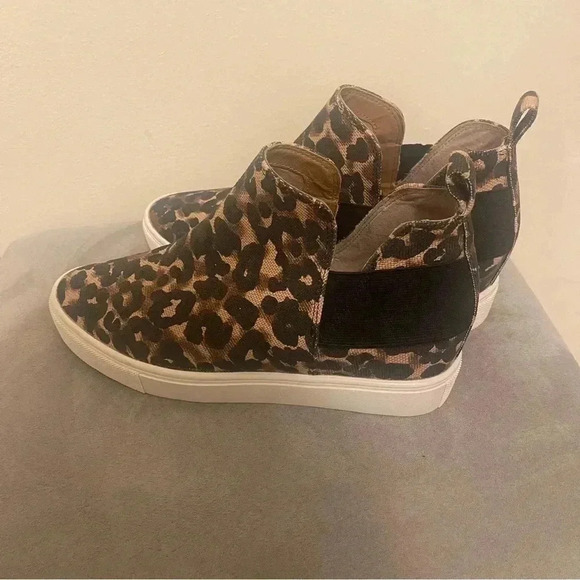 Steve Madden Crushin Leopard Slip On Wedge Sneakers Size 8 - Picture 10 of 10